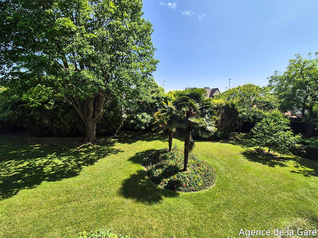 Appartement à HOUILLES