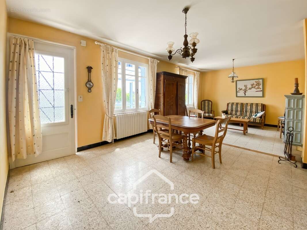 Maison à vendre 5 pièces VARENNES SAINT SAUVEUR (71) - photo 5