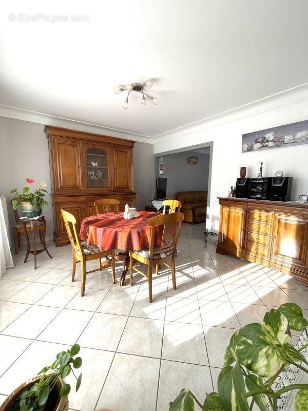 Maison à MONCE-EN-BELIN