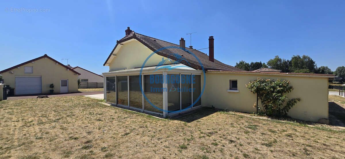 Maison à SAINT-MARCEL