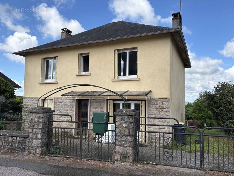Maison à MASSERET