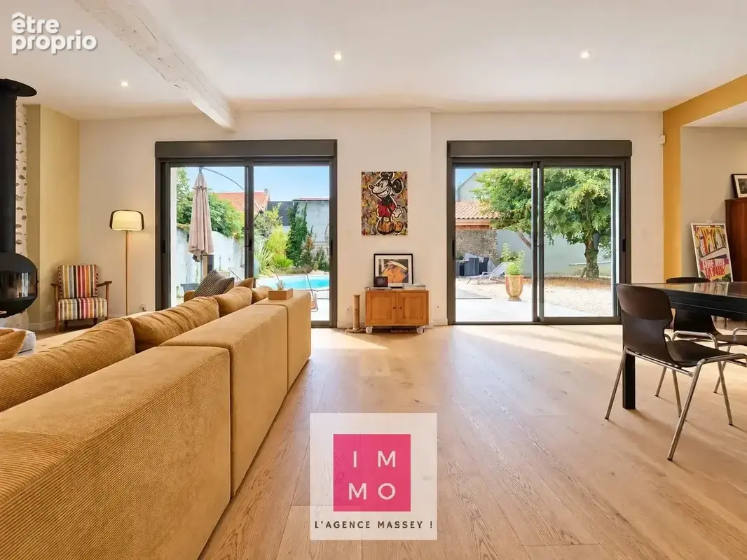 Caractère, charme & esprit contemporain — une demeure de 180 m² à la rénovation très récente, proche des commodités - photo 7