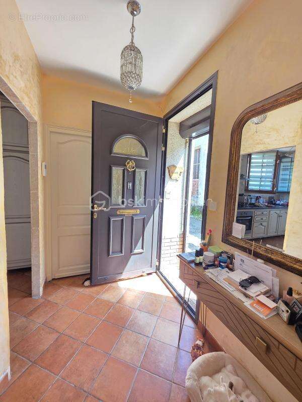 Vianne-maison de village avec jardin- 3 chambres- garage et pieces annexes - photo 6