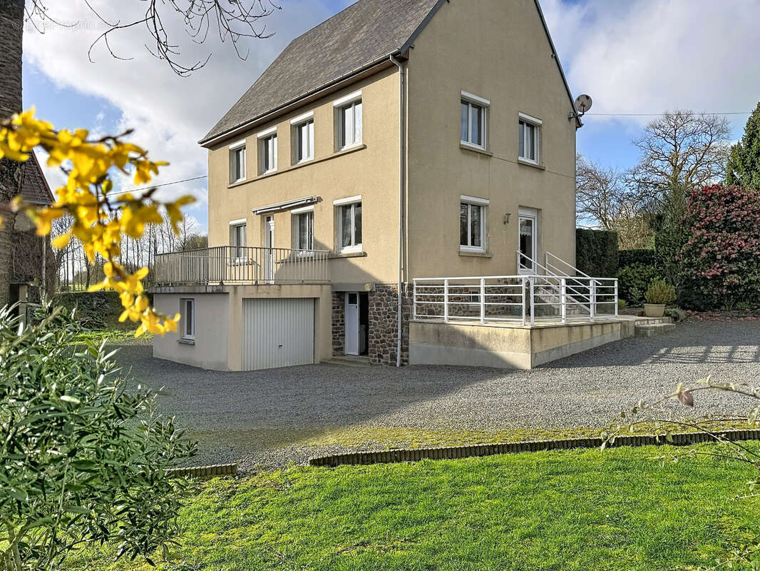 Maison à SAINT-GERMAIN-D'ELLE