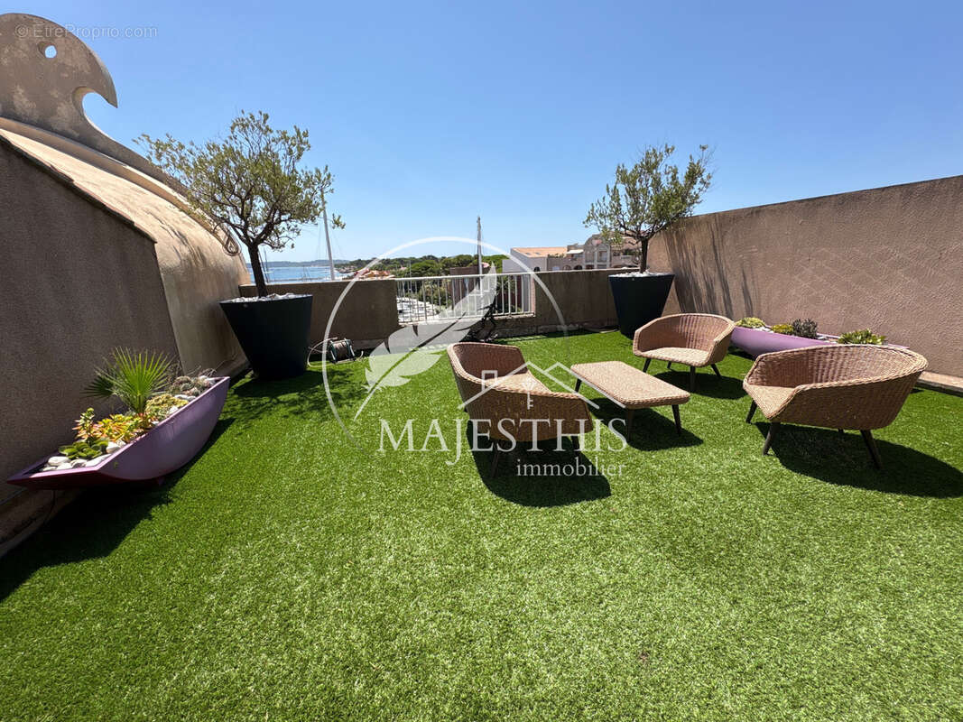 Appartement duplex port de hyeres - photo 8