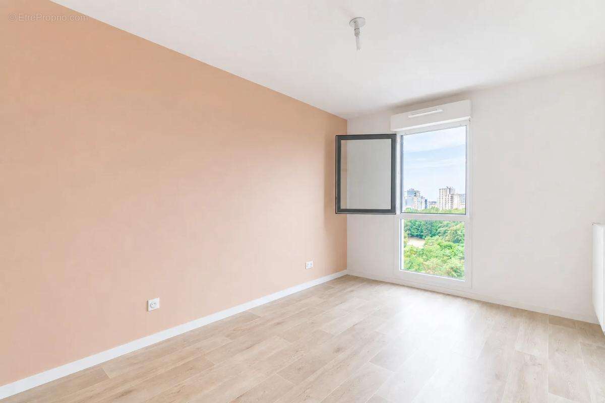 Appartement de 4 pièces de 78 m² à Bobigny - photo 8