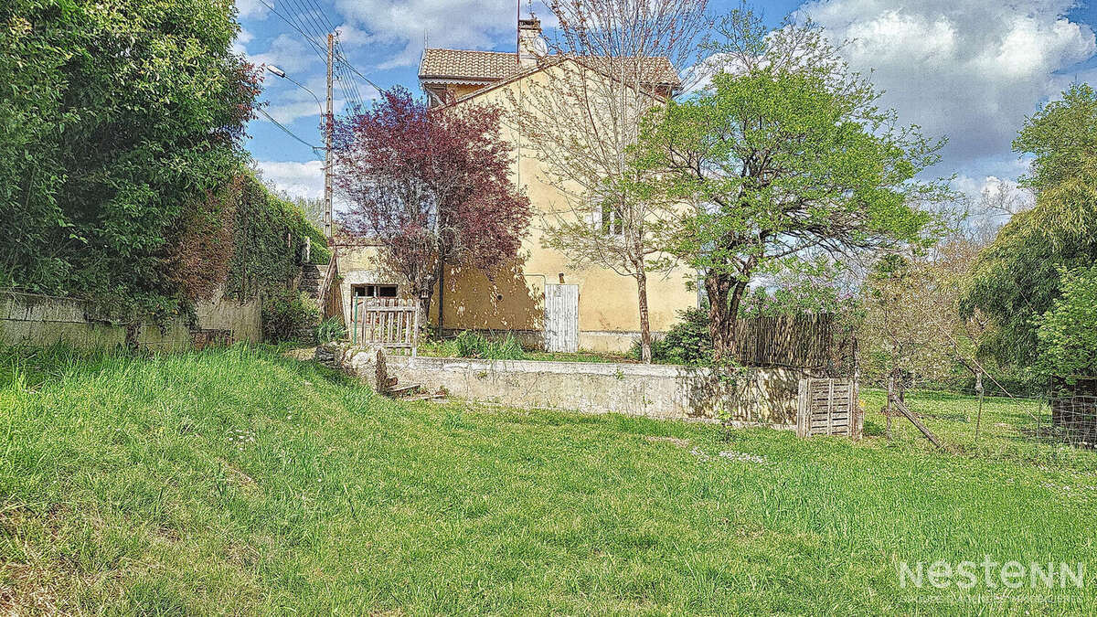 A Vendre Maison de 103 m² avec garages en sous-sol et jardin proche du chemin de Compostelle - photo 16
