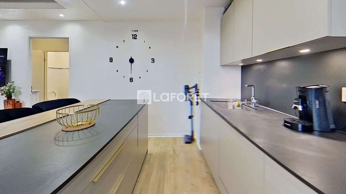 Appartement à LE BLANC-MESNIL