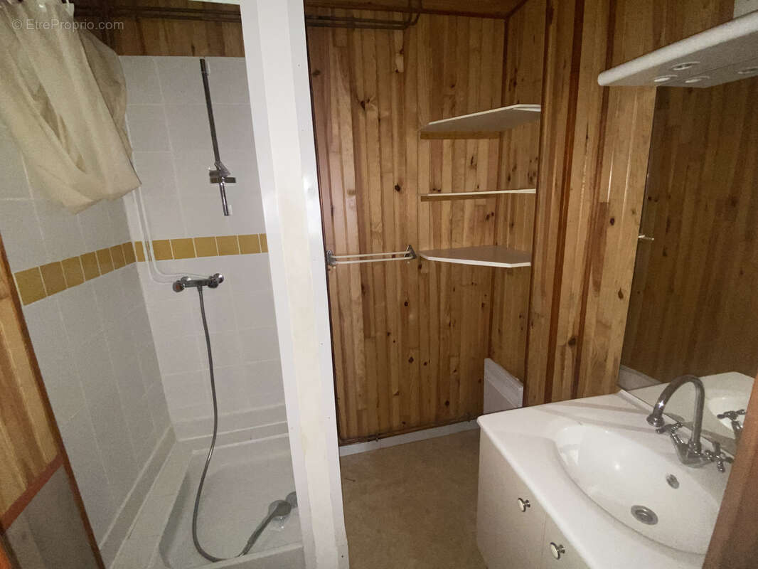 Appartement à MONCEAUX-SUR-DORDOGNE