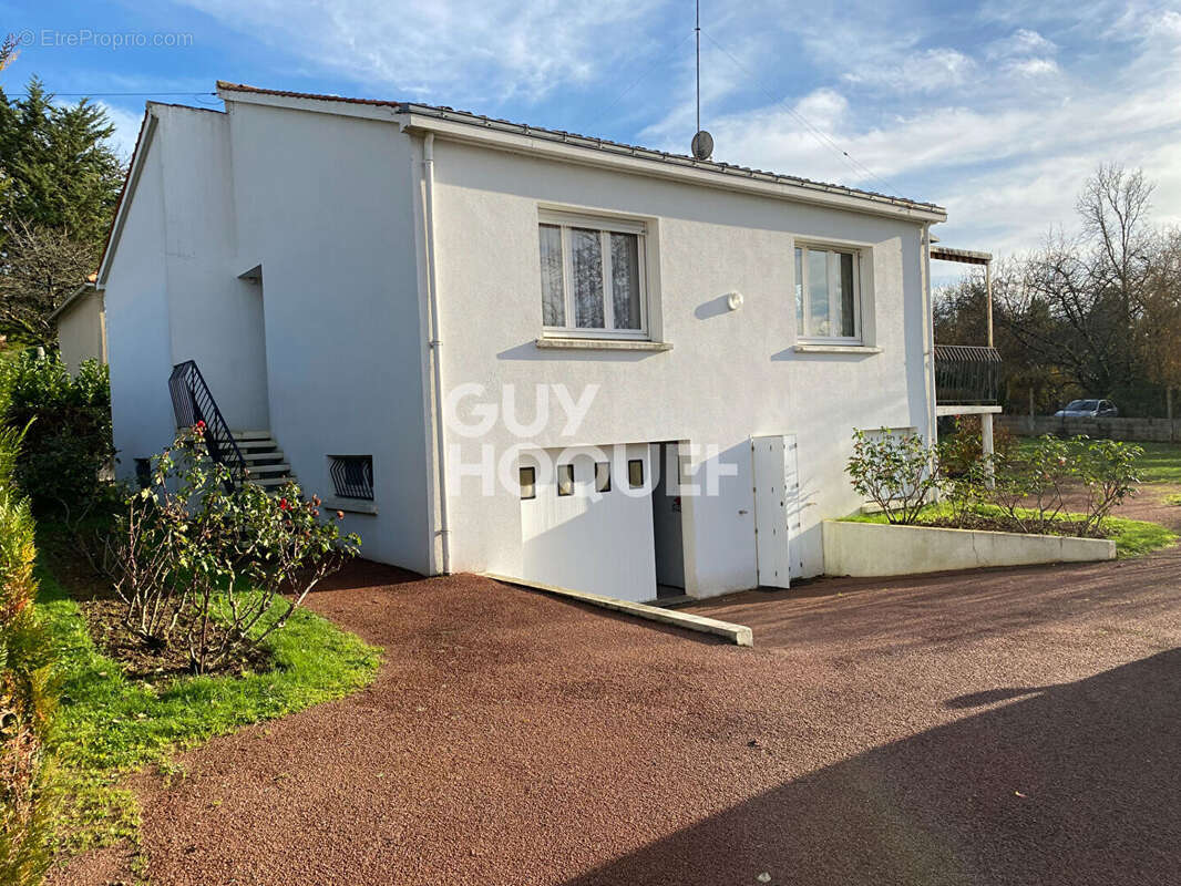 Maison à FONTENAY-LE-COMTE