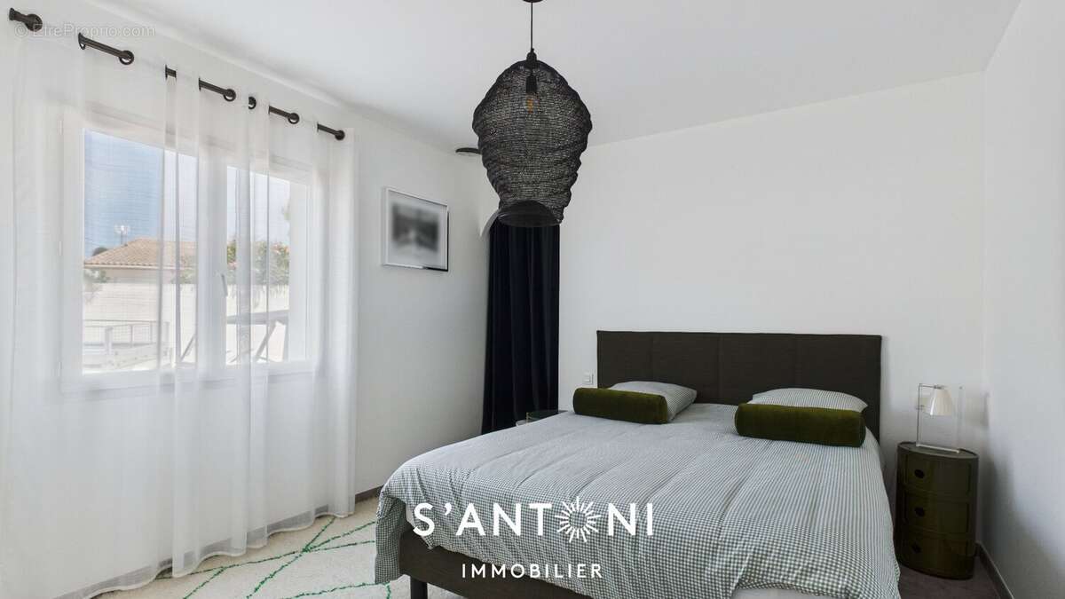 LE GRAU D'AGDE- Villa de PP sur terrain de 915 m² proche de toutes commodités - photo 11