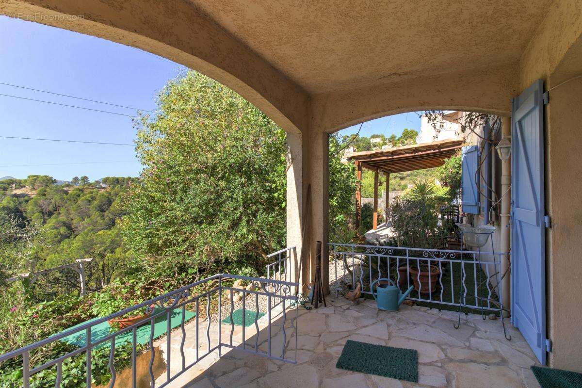 Maison à SAINT-MARTIN-DU-VAR