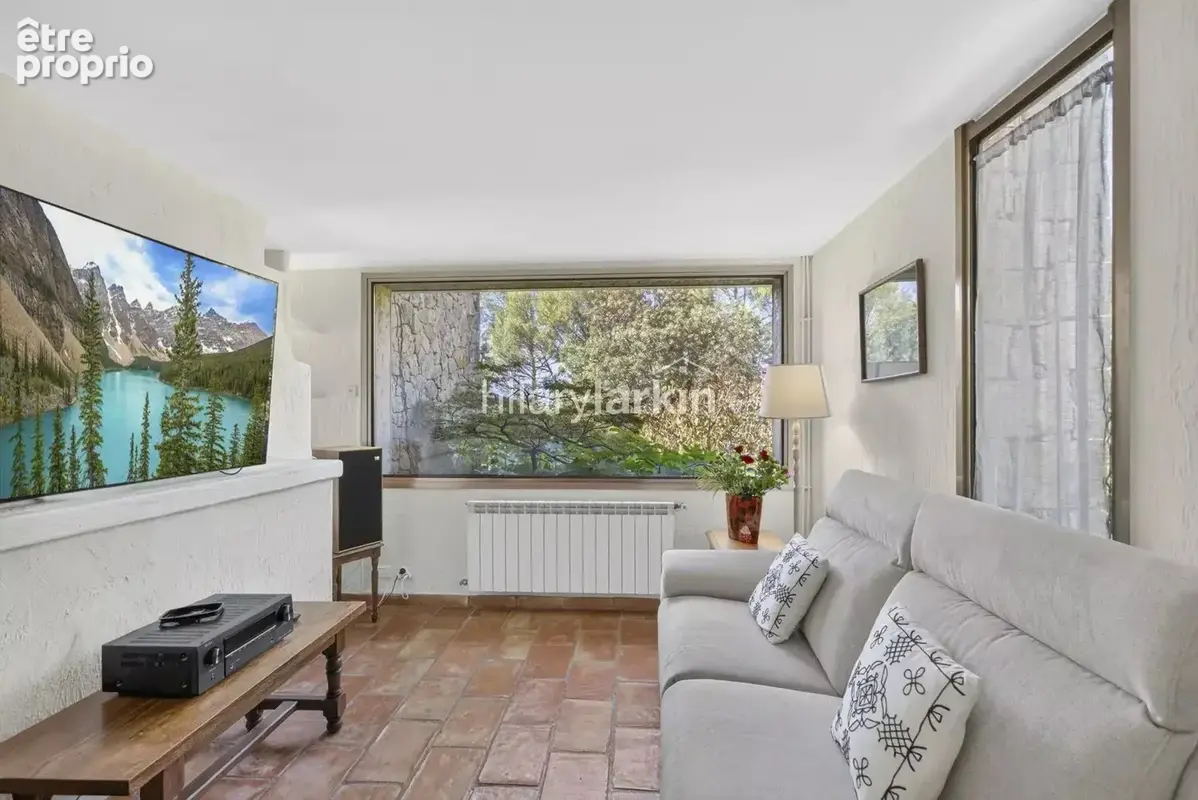 Villa plain-pied avec mazet en pierre et piscine – À pied du village de Mougins - photo 8