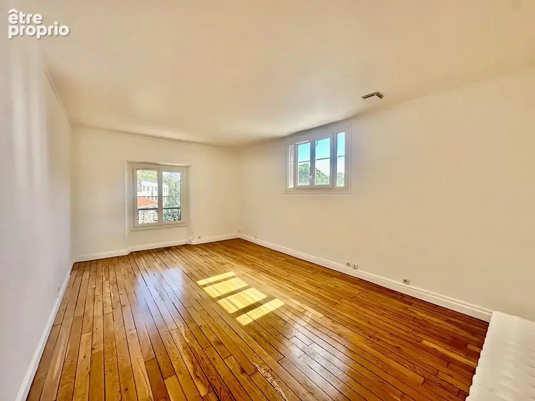 Appartement F3  Centre-ville secteur collégiale - photo 2