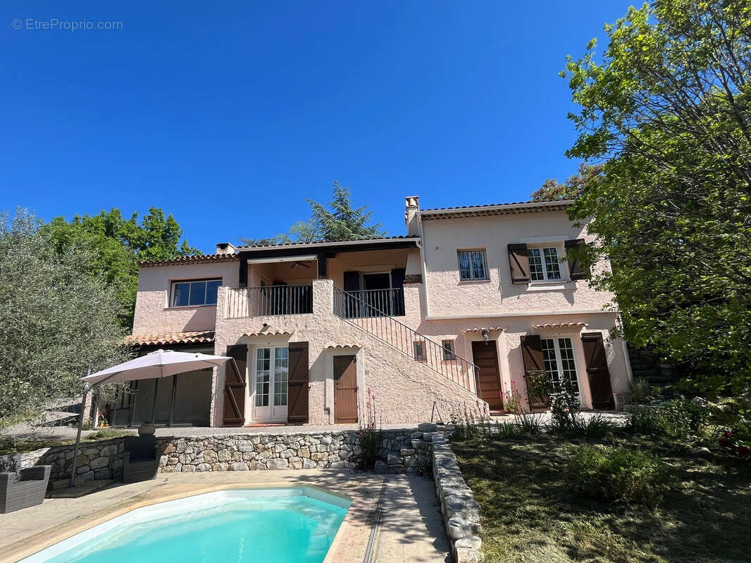 Maison à SAINT-VALLIER-DE-THIEY