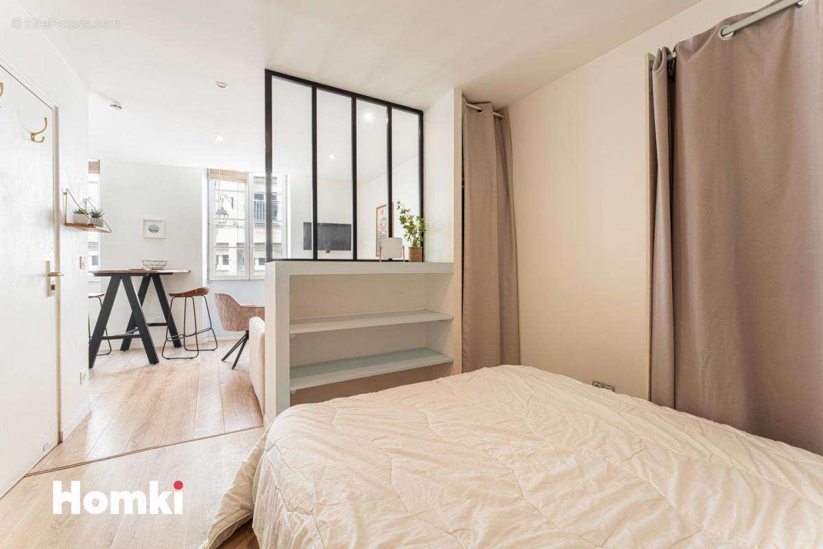 Appartement à MARSEILLE-2E