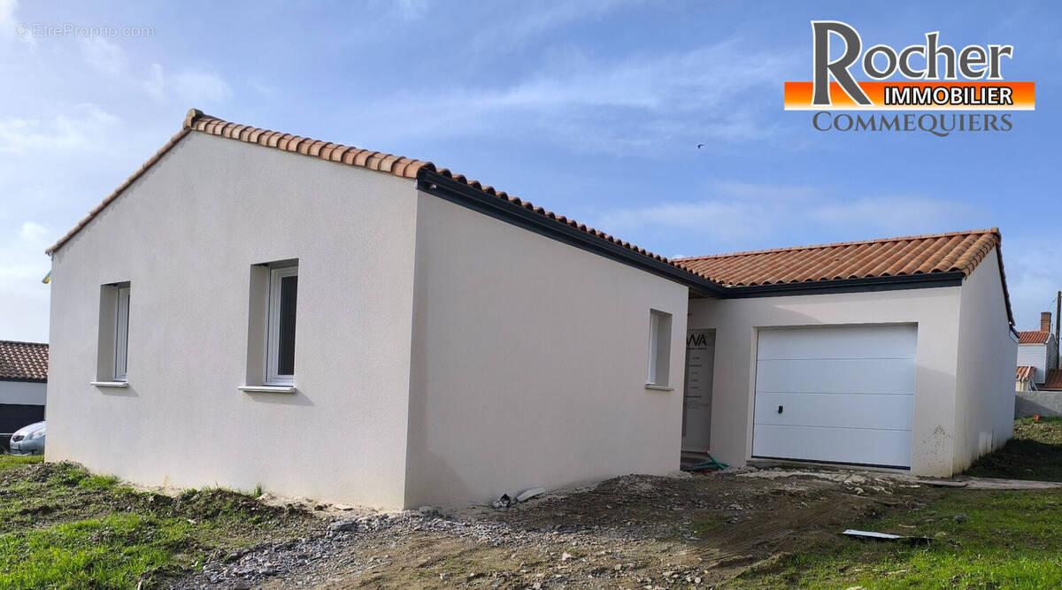 Maison à SAINT-CHRISTOPHE-DU-LIGNERON