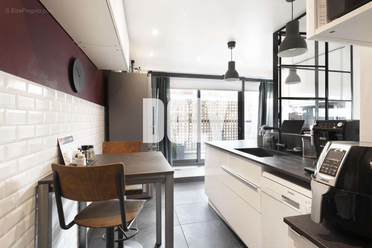 Appartement à PARIS-15E