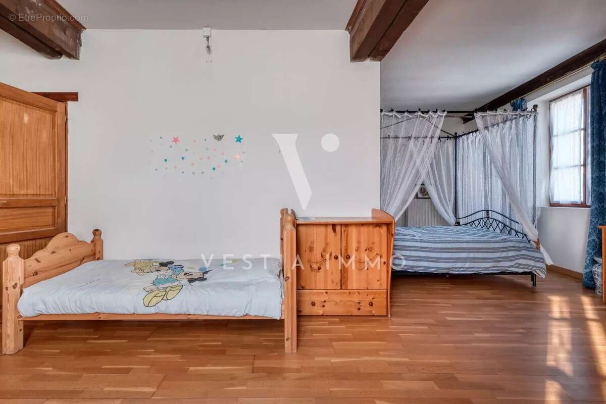 Commerce à PRUNAY-EN-YVELINES