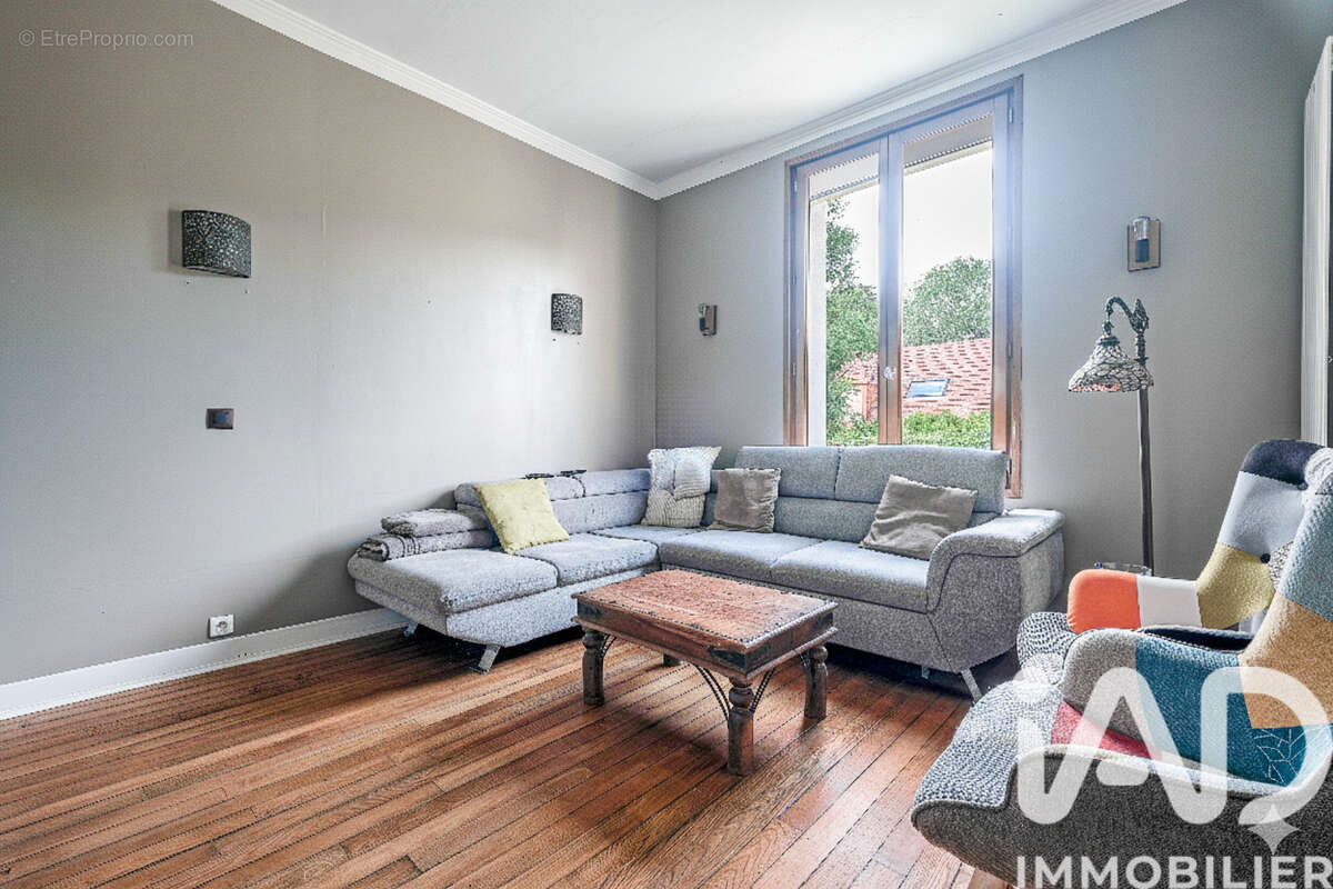 Photo 2 - Maison à MONTEVRAIN
