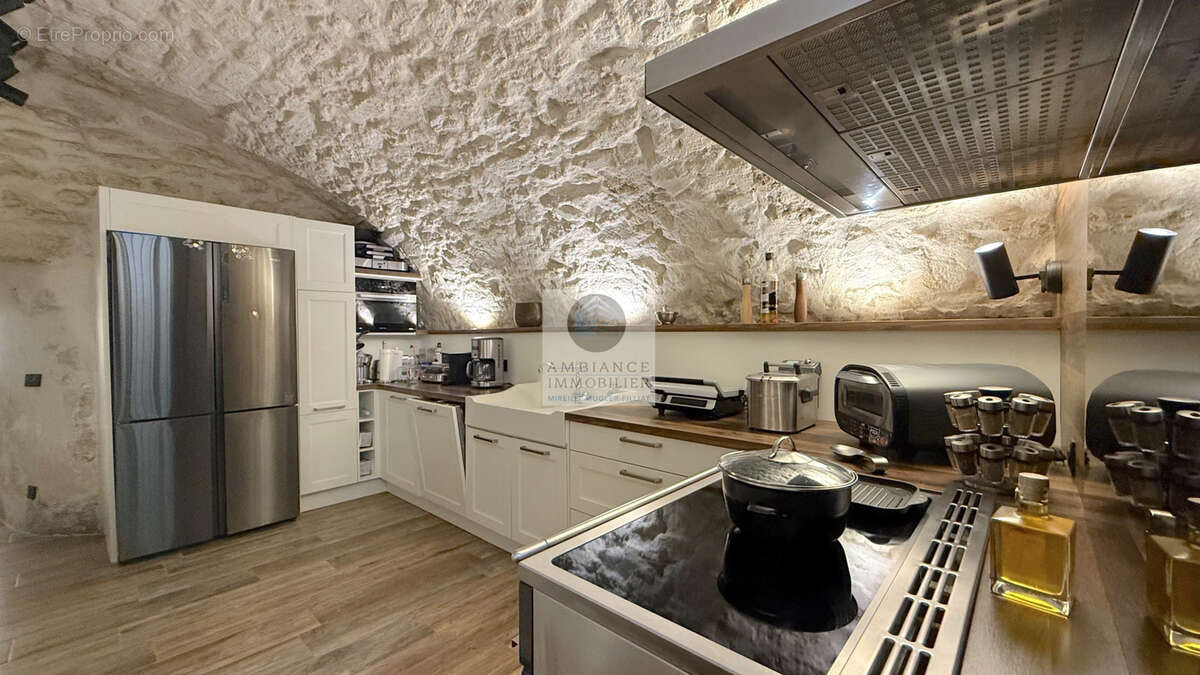 Maison à ETOILE-SUR-RHONE