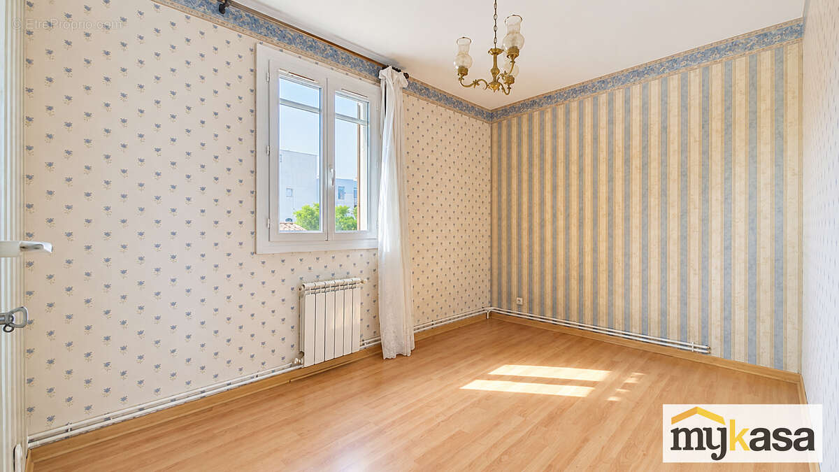 Maison familiale T5 de 136 m² avec garage et terrain de 525 m² - photo 14
