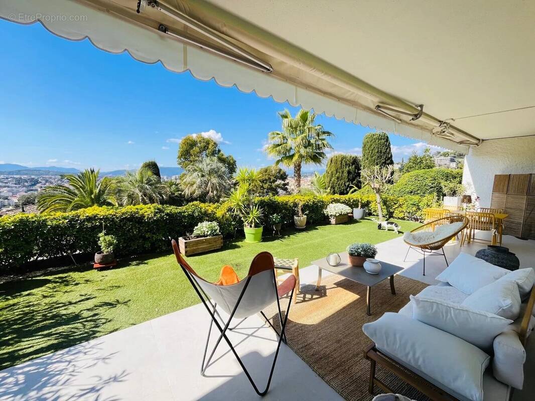 Appartement à LE CANNET