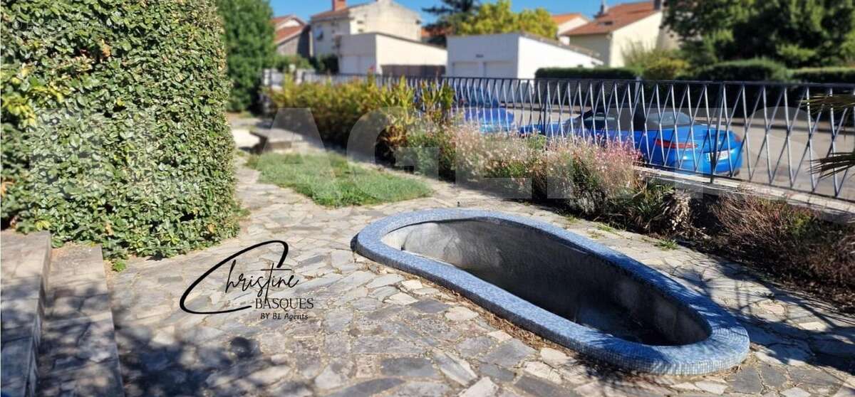 exterieur maison castelsarrasin6 - Maison à CASTELSARRASIN