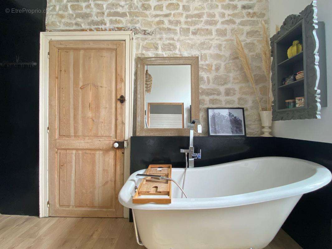 Maison à SAINTE-SOULLE