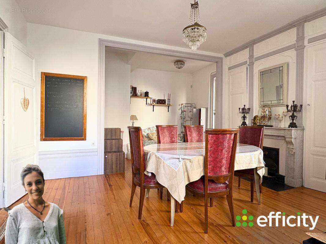 Appartement à SURY-LE-COMTAL