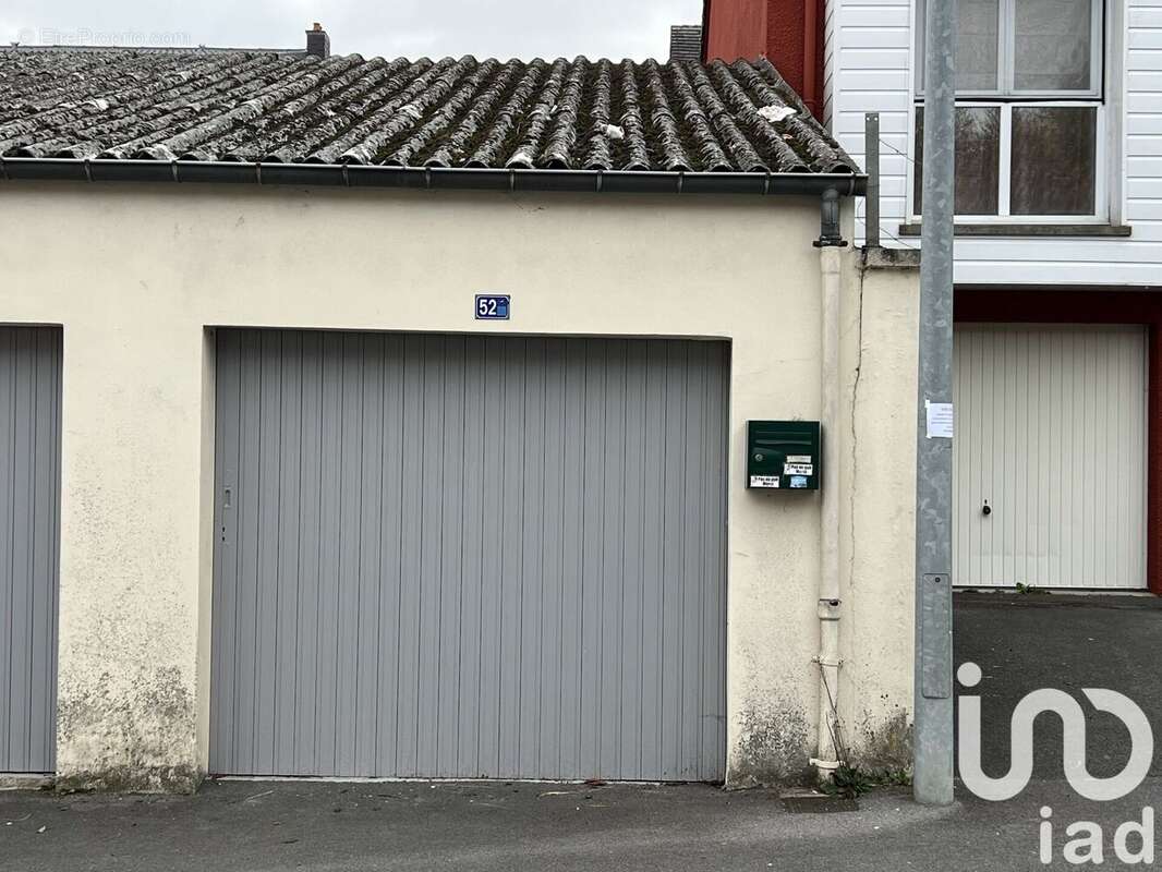 Photo 2 - Parking à CHARLEVILLE-MEZIERES