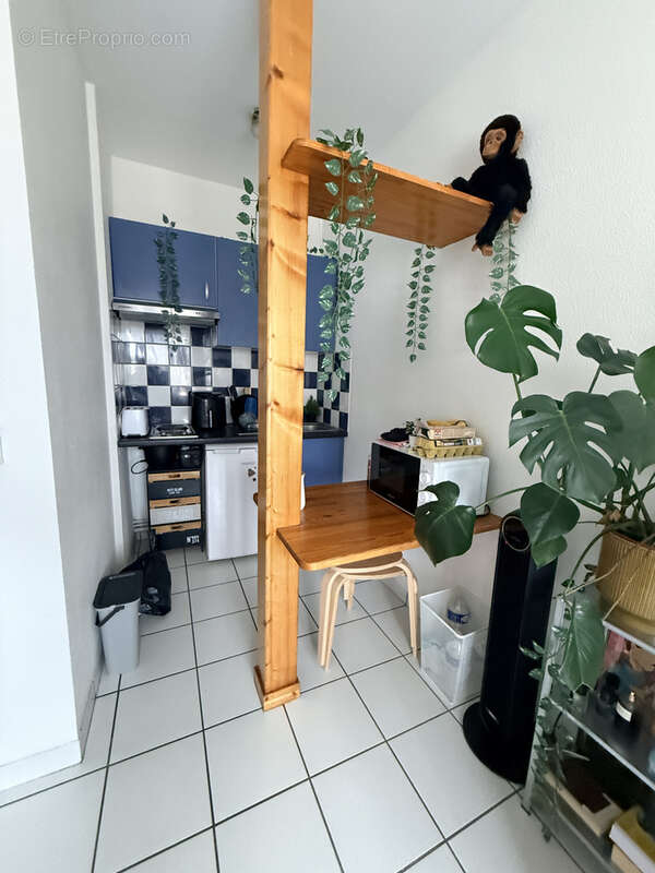 BORDEAUX, ORNANO - Studio dernier étage avec PARKING !! - photo 2