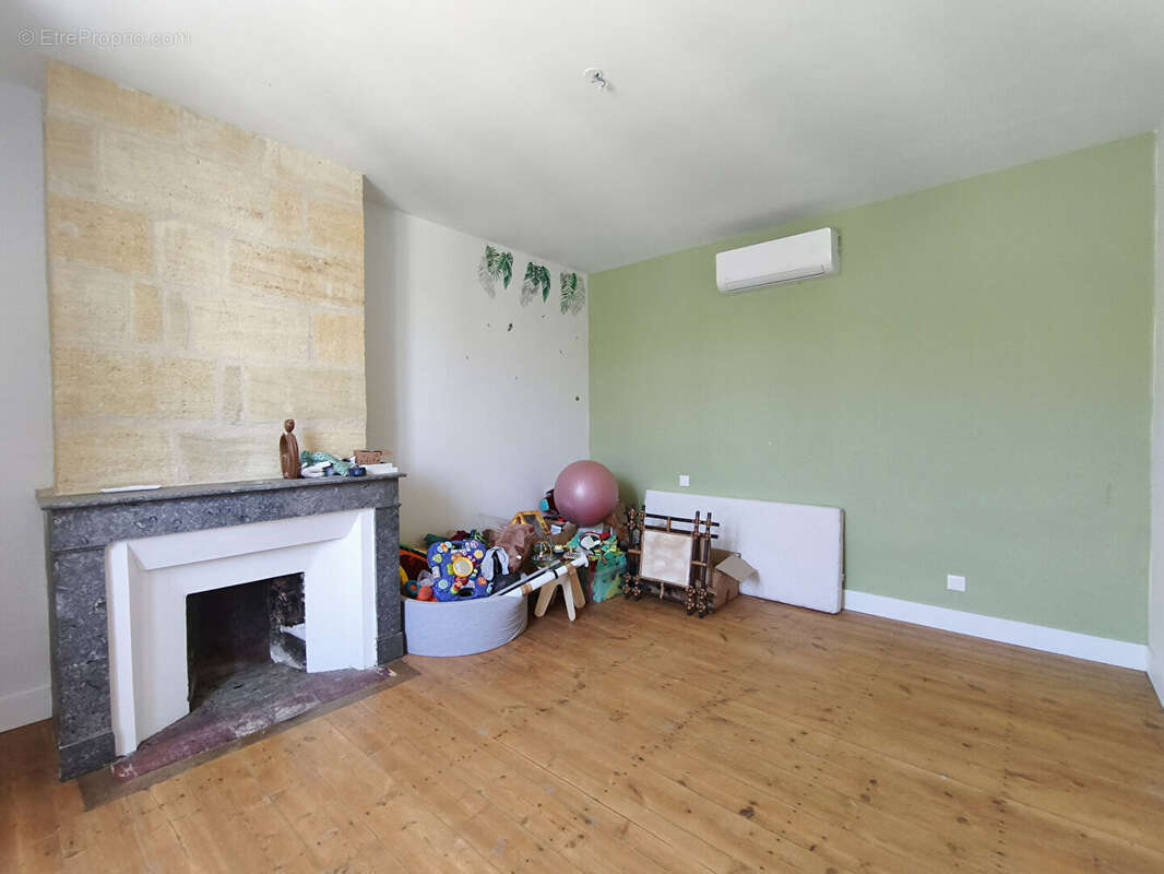 Maison à CASTILLON-LA-BATAILLE