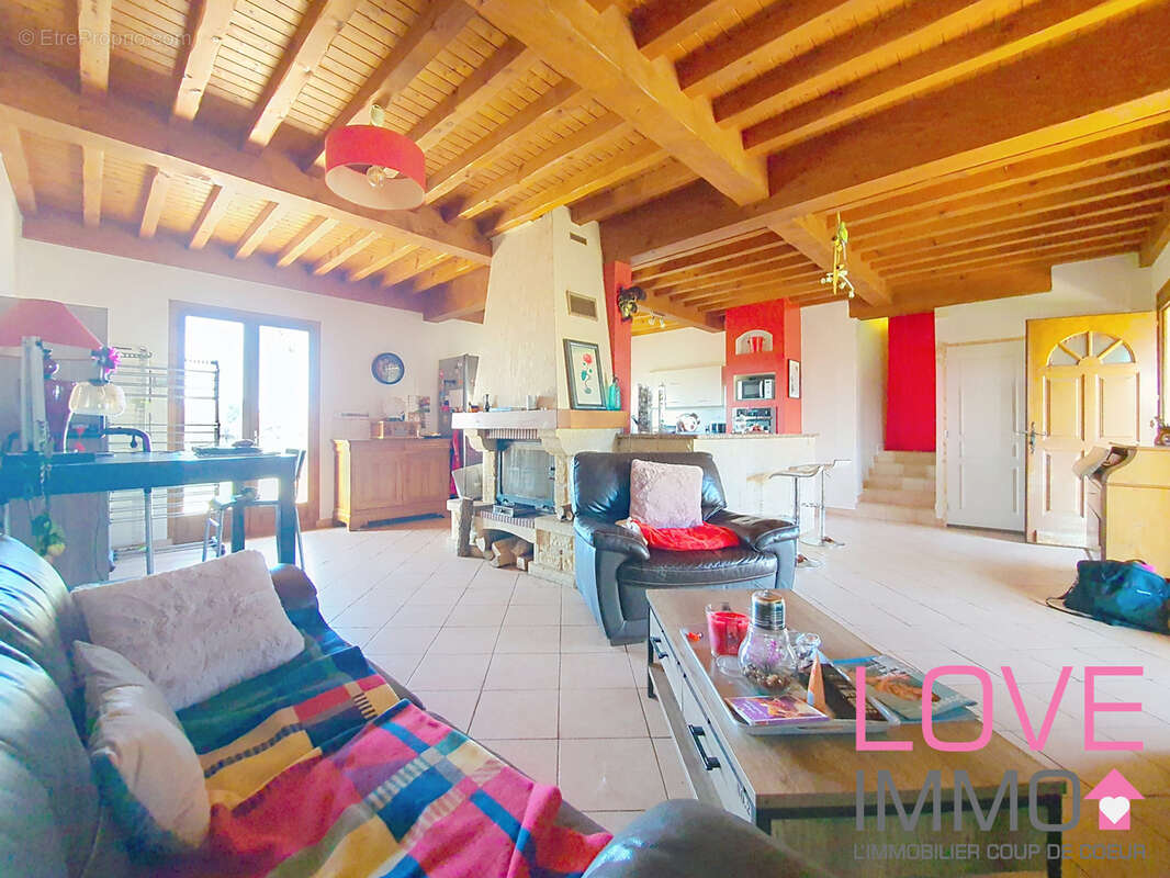 Maison à LES AVENIERES