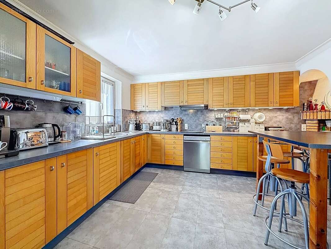 Maison à TOURRETTE-LEVENS