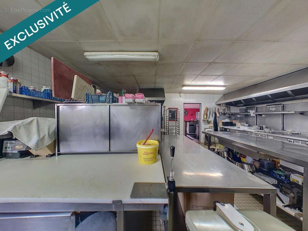 Photo 3 - Commerce à MONTEREAU-FAULT-YONNE