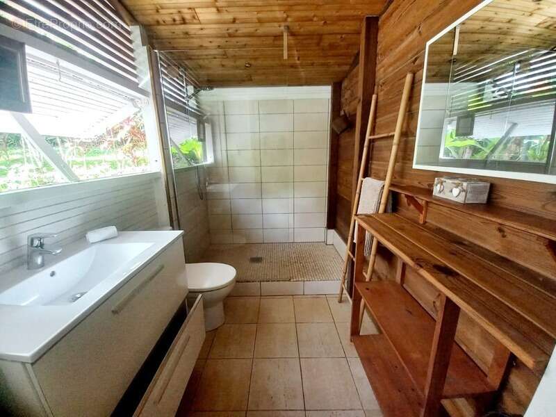 Maison à PETIT-BOURG