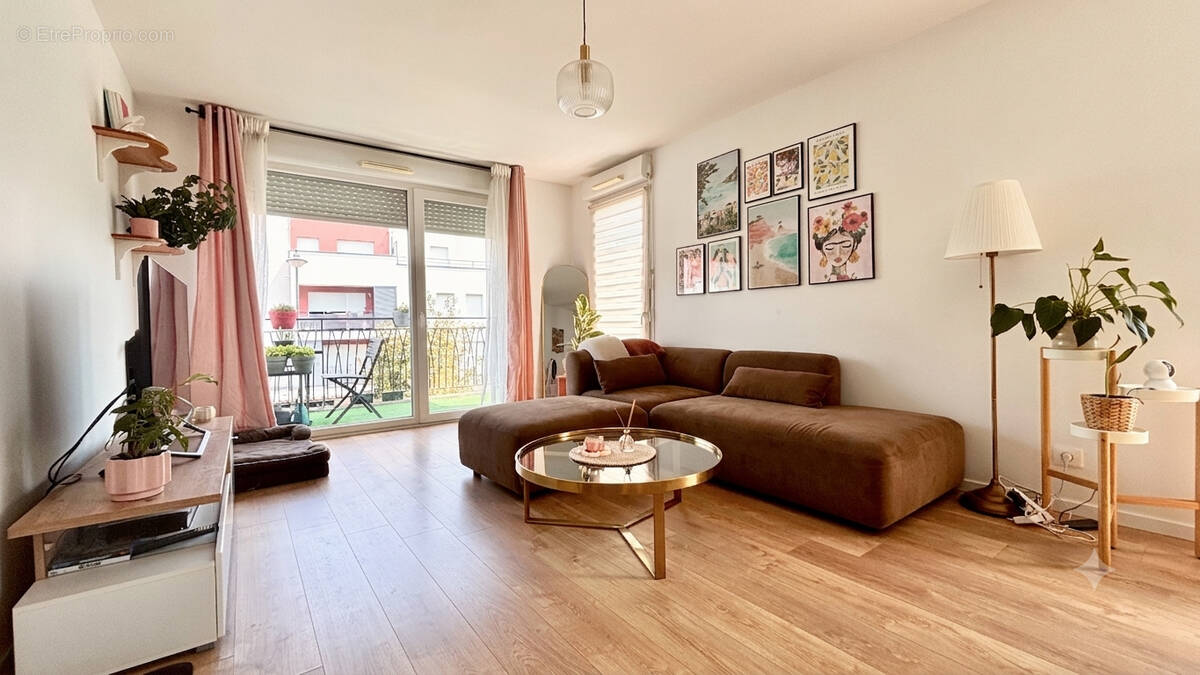 Appartement à CORBEIL-ESSONNES