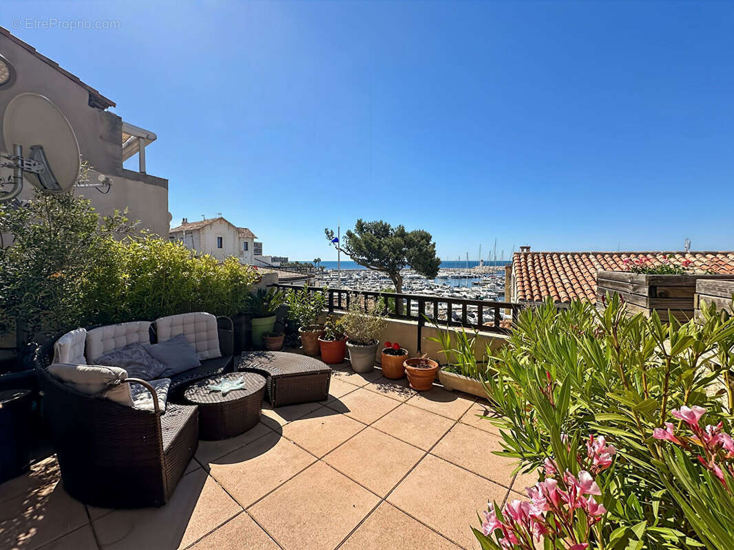 Appartement à SAUSSET-LES-PINS