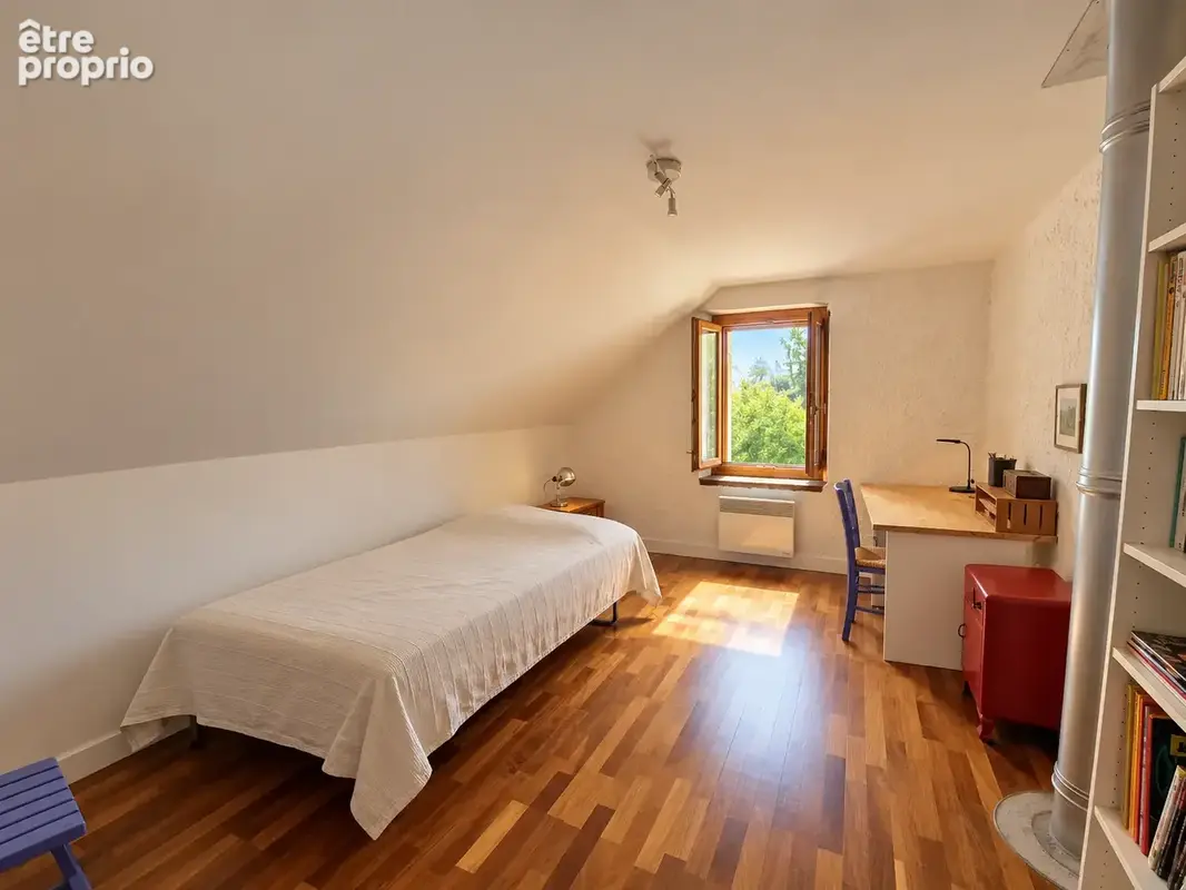 Maison en pierre 175 m2 avec annexes VALROMEY-SUR-SERAN - photo 8