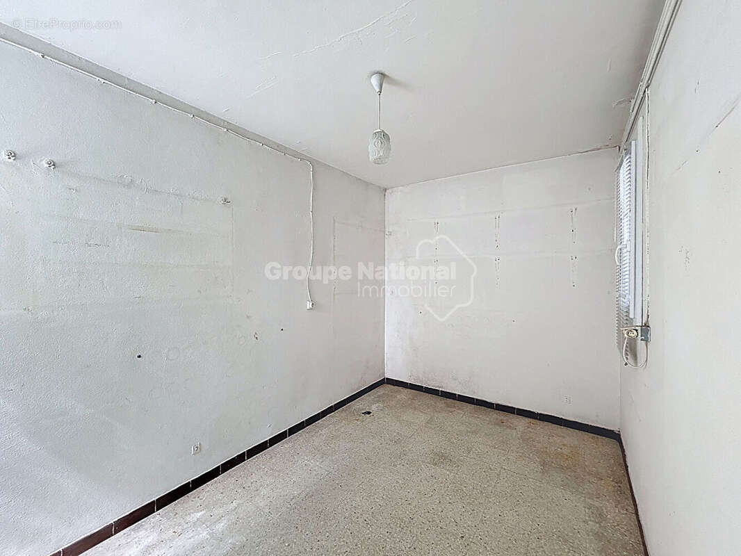 À vendre : maison mitoyenne familiale dans un quartier calme. - photo 6