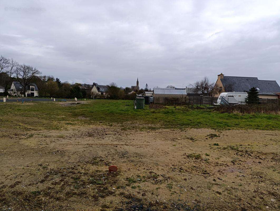 Terrain à LAMBALLE