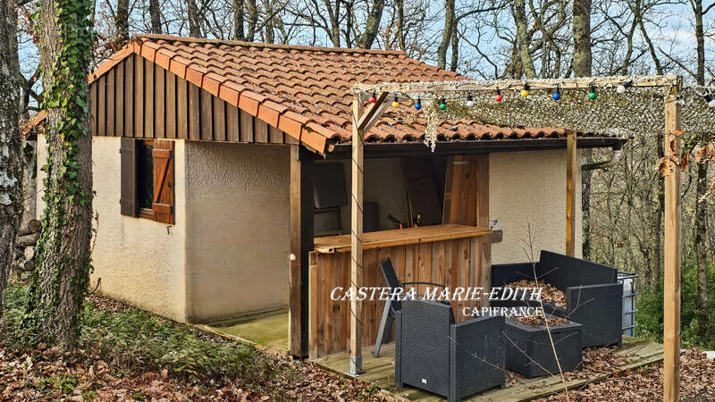 Maison d’architecte rénovée 280 M² - Sans vis à vis, calme, au fond d'une impasse - 9 Pièces -Garage -  Vue panoramique – Auch ( - photo 29