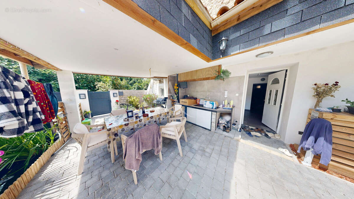 Maison à Salsigne avec 5 chambres et jardin - photo 3