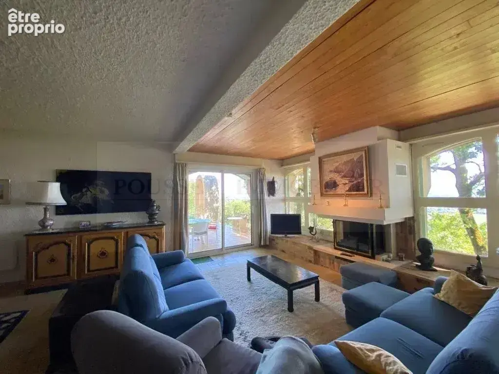Superbe maison contemporaine avec piscine, terrasse et terrain de 1ha 77a 83ca m² - photo 4
