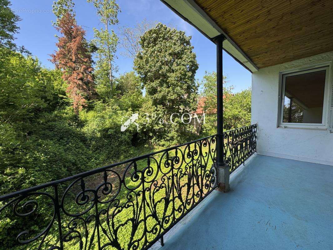 3%COM  Très bel appartement F4 avec 3 chambres - balcon et 2 - photo 11