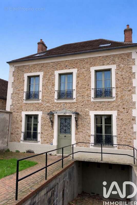 Photo 2 - Maison à COUBERT