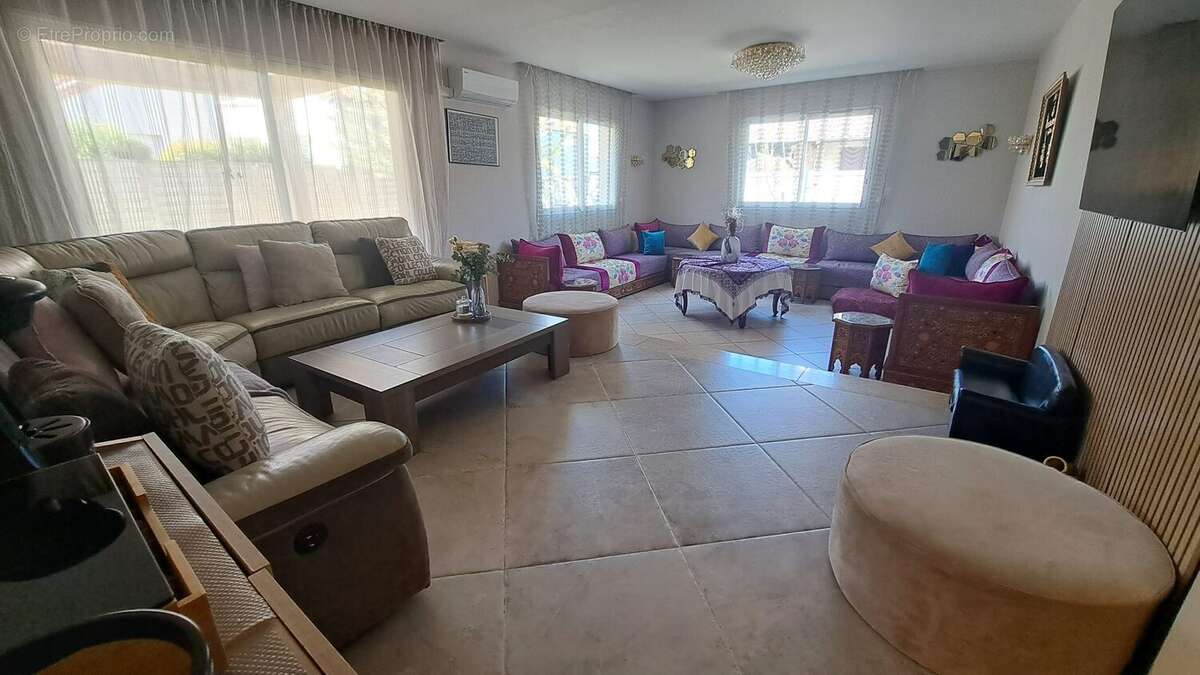 Maison à BUXEROLLES