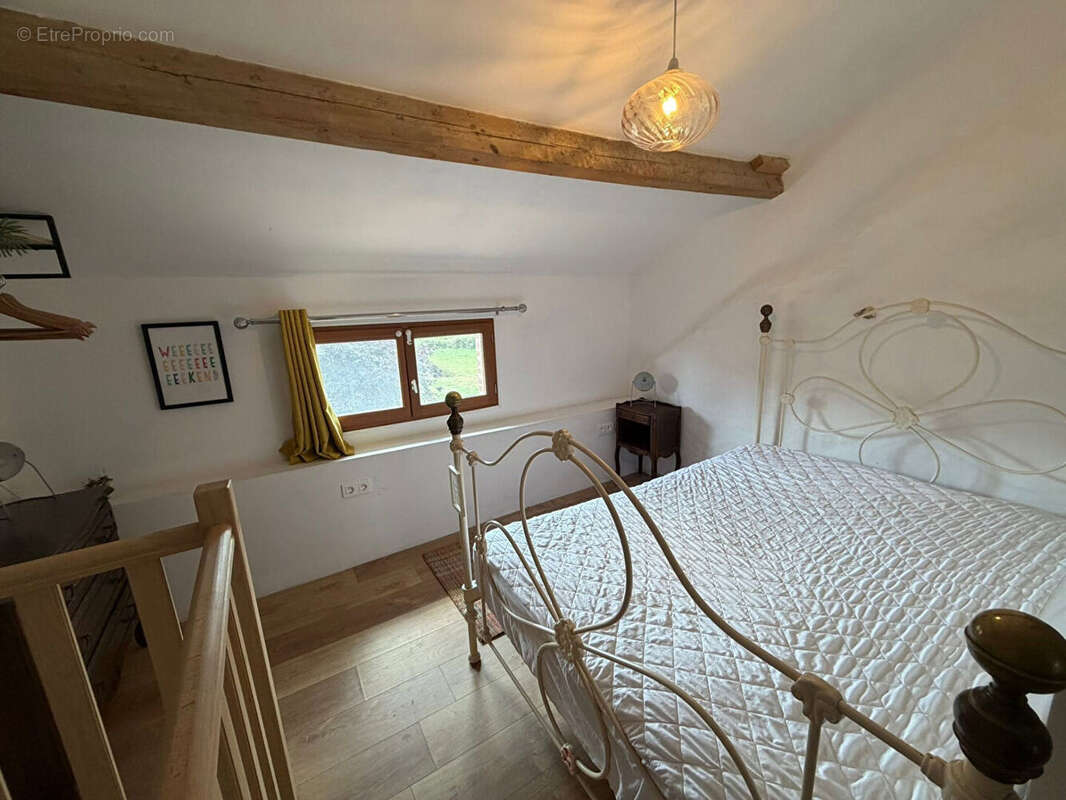 Maison à SAINT-LEGER-MAGNAZEIX