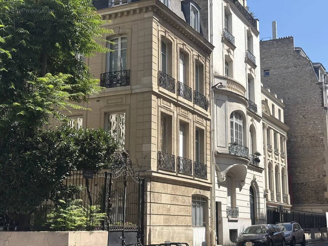 Commerce à PARIS-7E